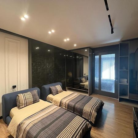 Remarkable Apartment Tirana Buitenkant foto