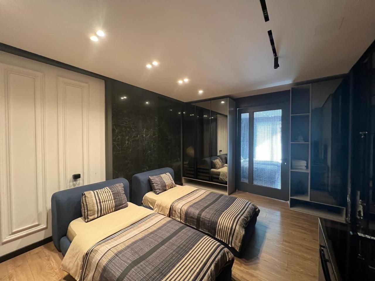Remarkable Apartment Tirana Buitenkant foto