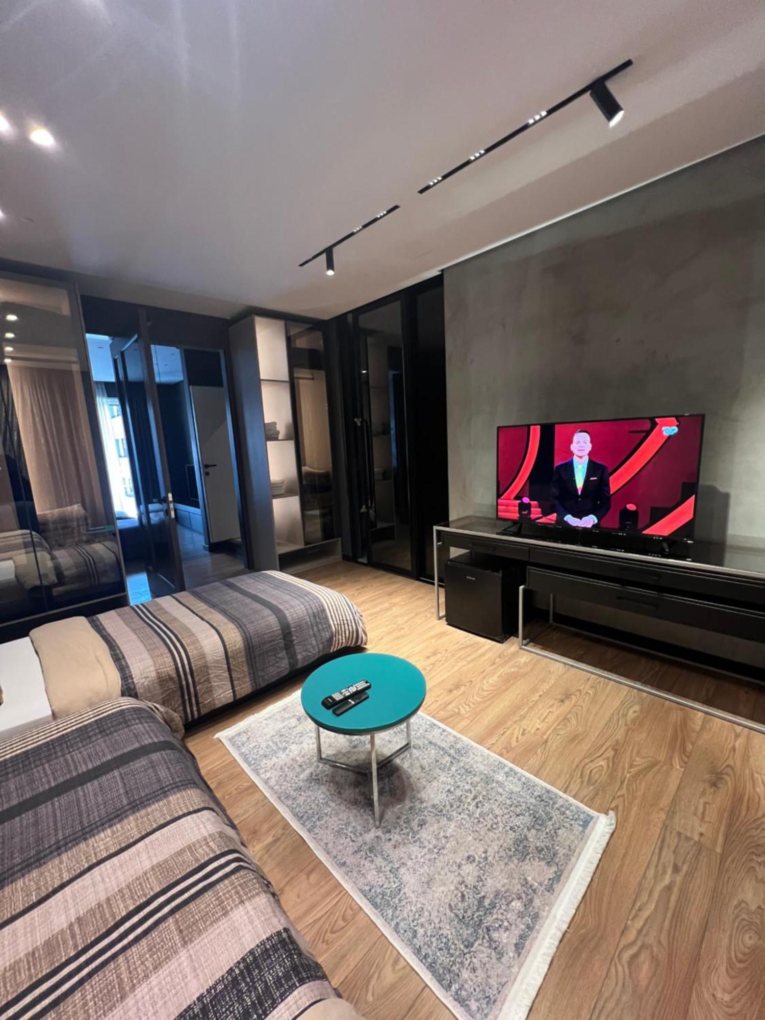 Remarkable Apartment Tirana Buitenkant foto